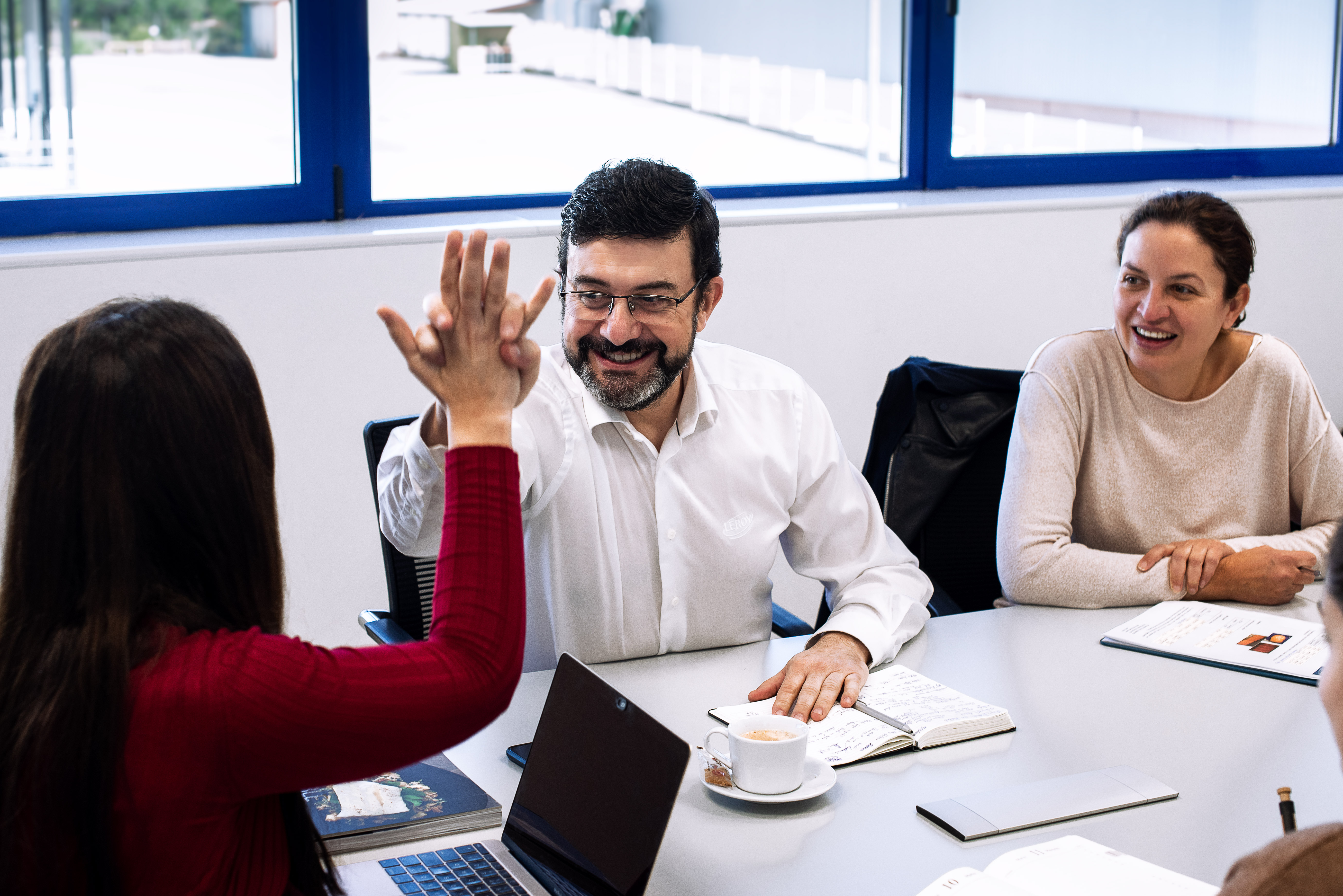 Trabaja con nosotros