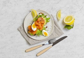 Norveç Füme Somon Sandviç