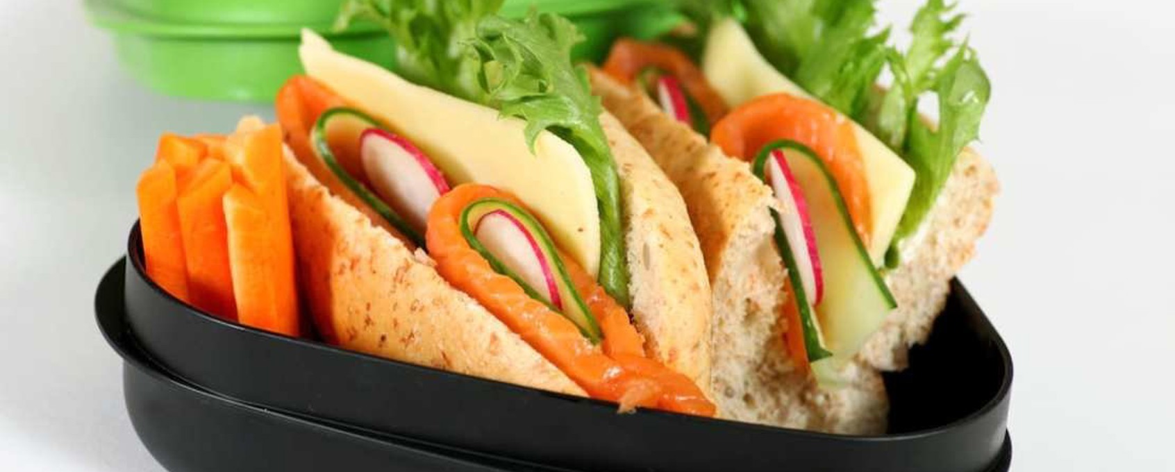 Norveç Somon Fümeli Baget Sandviç