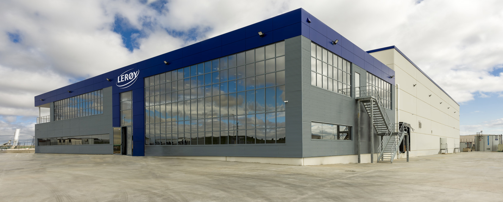 The new factory in Madrid from outside