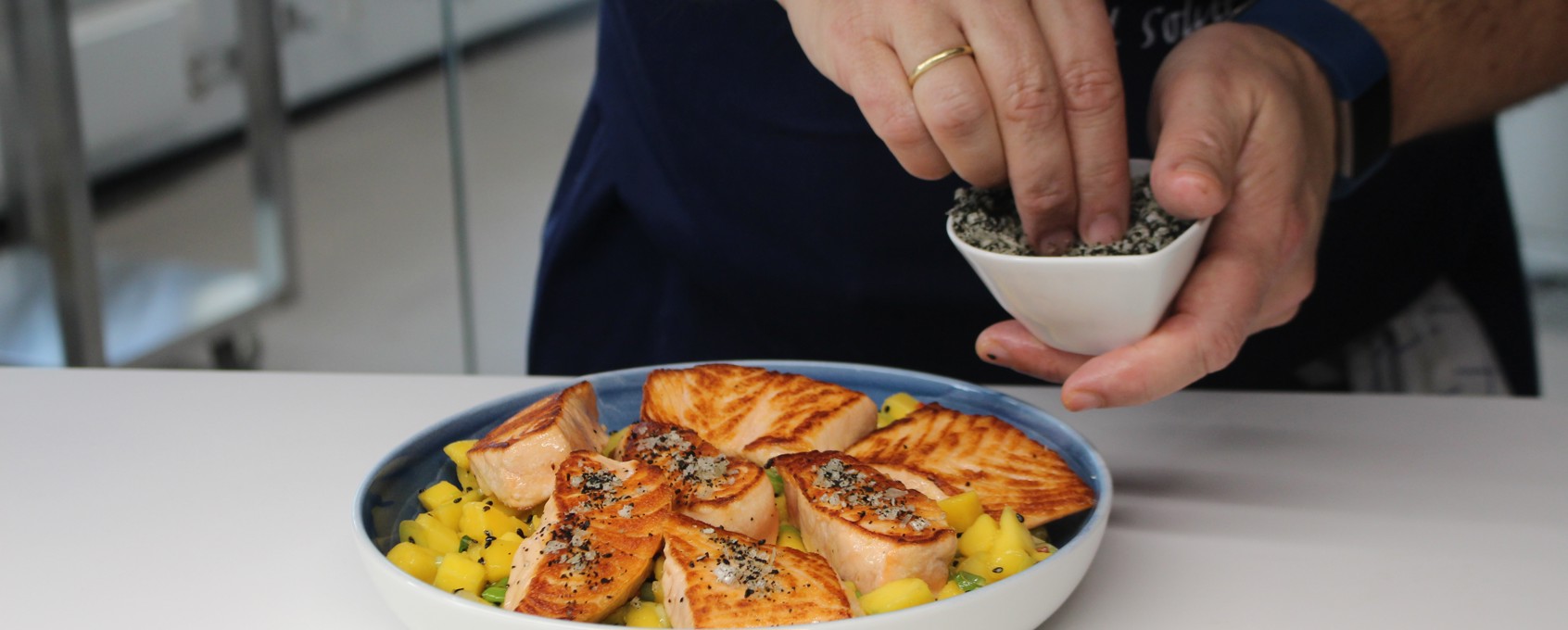 Salmon with seaweed salt spice
