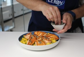 Salmon with seaweed salt spice