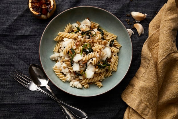 Pasta med torsk, sitron og basilikum