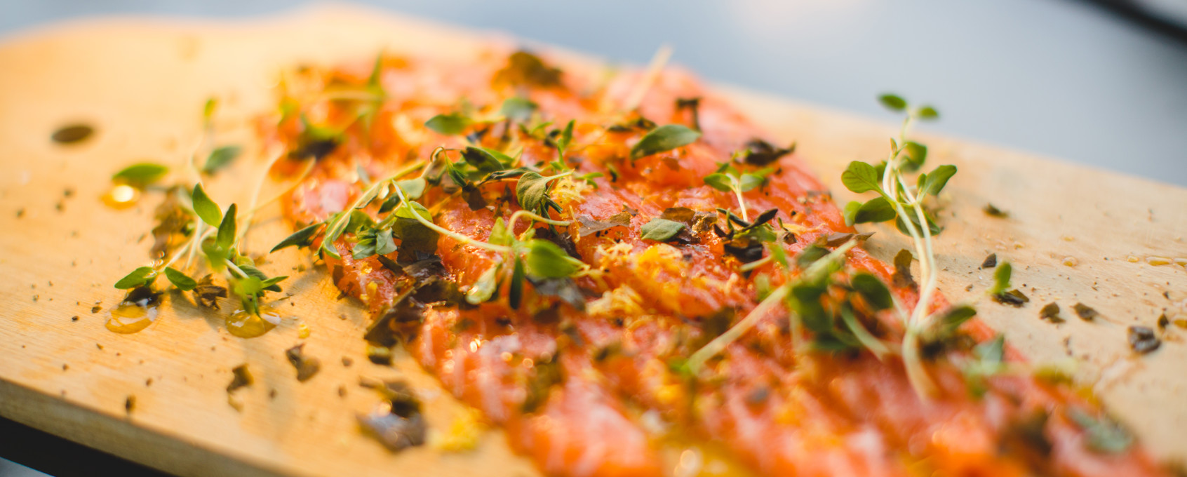 Seaweed on salmon sashimi