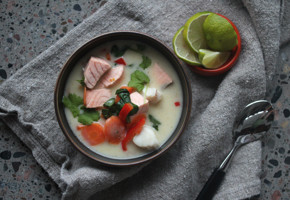 Hvit fiskesuppe med kokosmelk