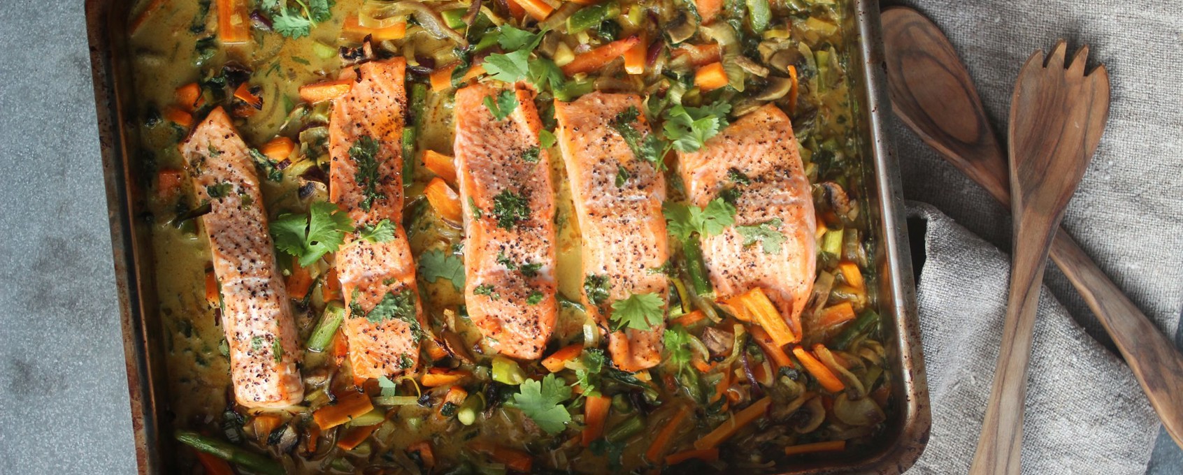 Lax i ugn med ingefära, curry och kokosmjölk