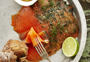 Hjemmelaget gravlaks