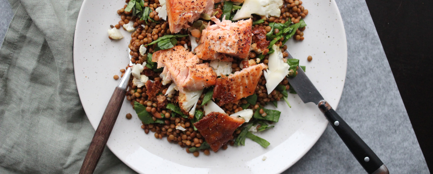Baked salmon with lentil salad